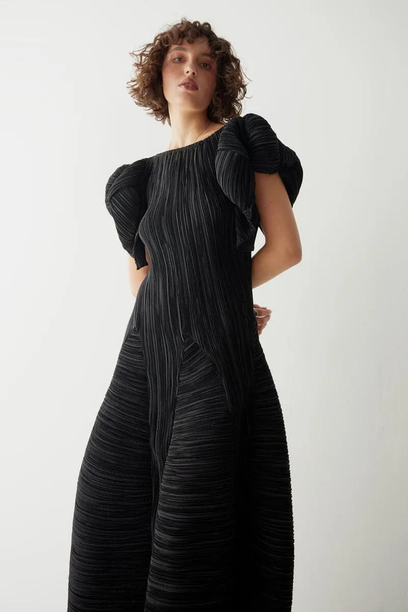 BLACK X-LINE PLEATED MIDI DRESS