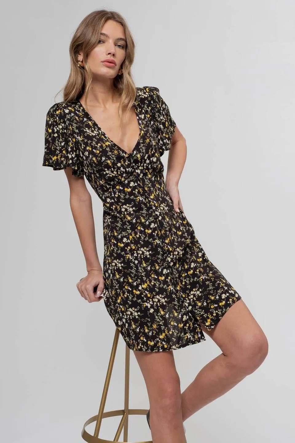 FLORAL V NECK BUTTON DOWN BACK TIE MINI DRESS