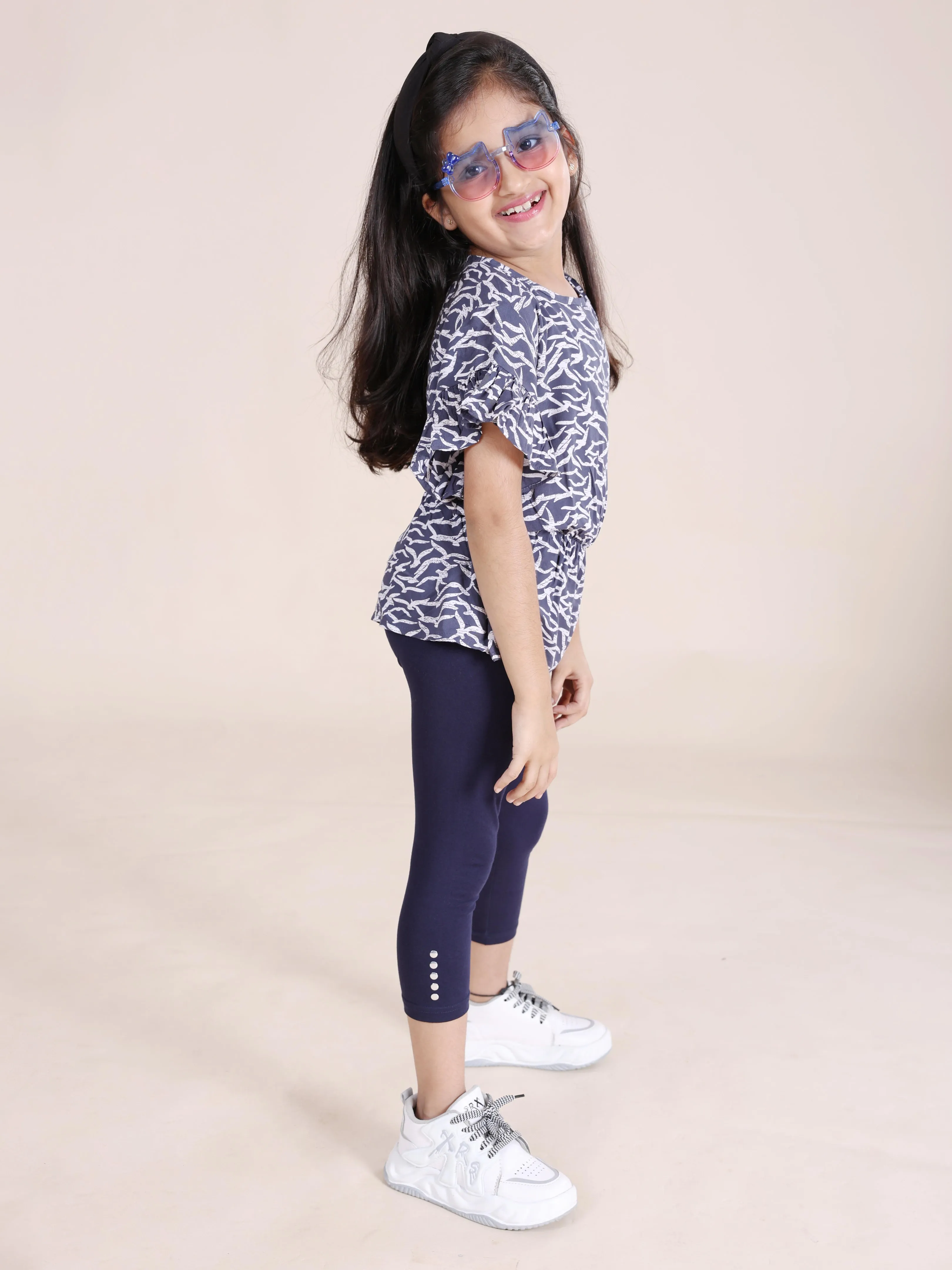 Girls Cap Sleeves Printed Waist Elasticated Top With Capri Legging