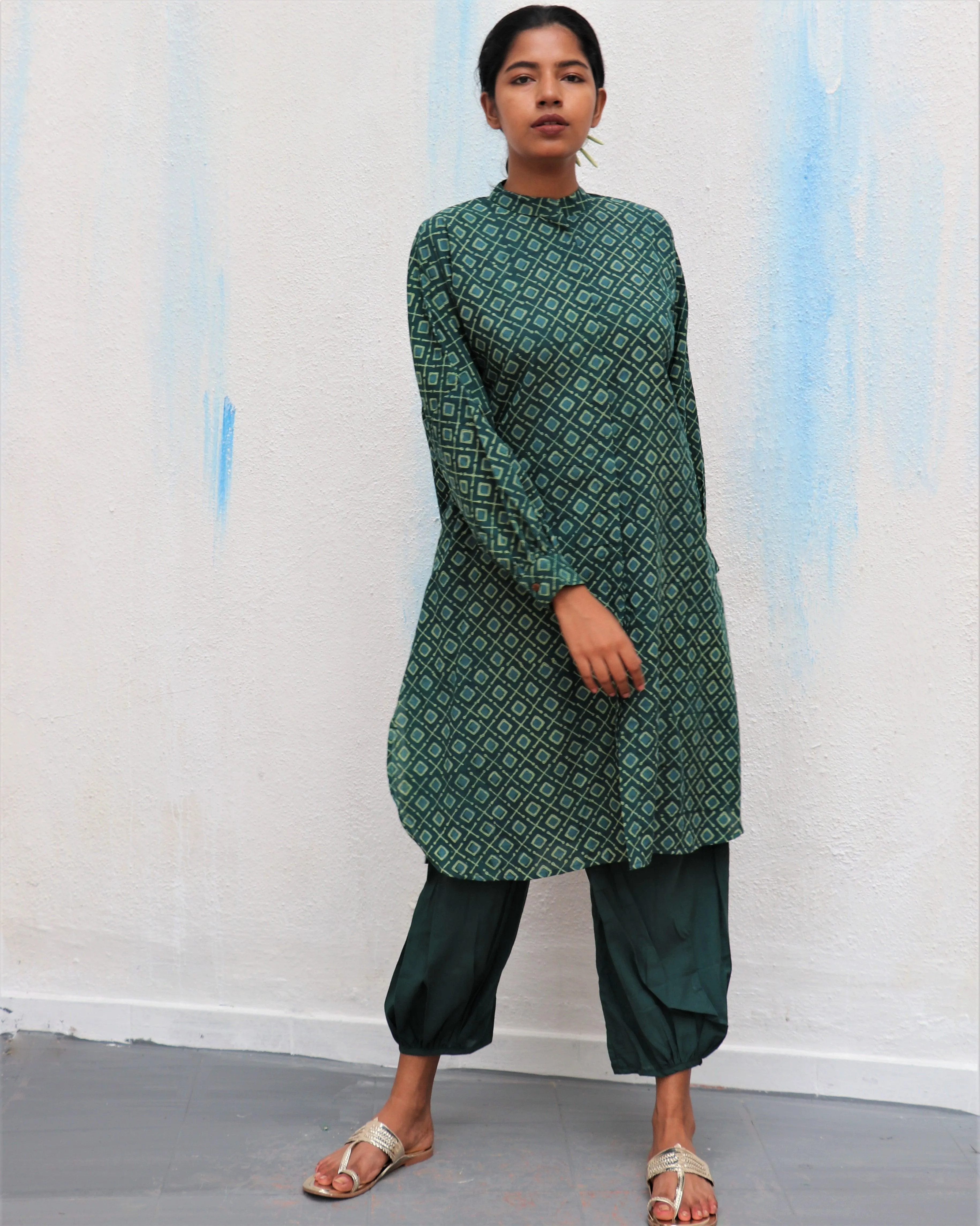 Green Diamond Block Printed Cotton Kurta Set Of 2 - For