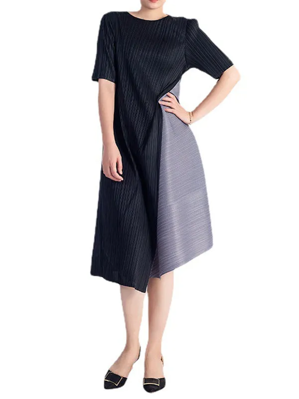 Loose Contrast Color Pleated Round-Neck Midi Dresses