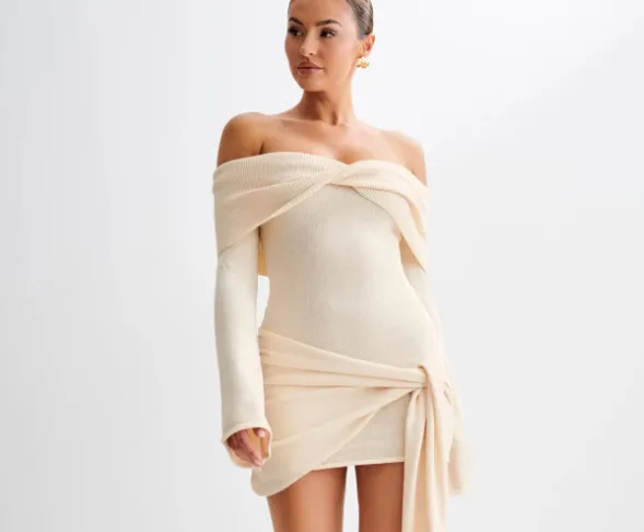 Zeya - Flattering off shoulder fine knitted dress